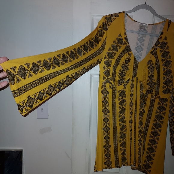 K. Jordan Surplice Tunic bell sleeves size XL - Picture 2 of 4